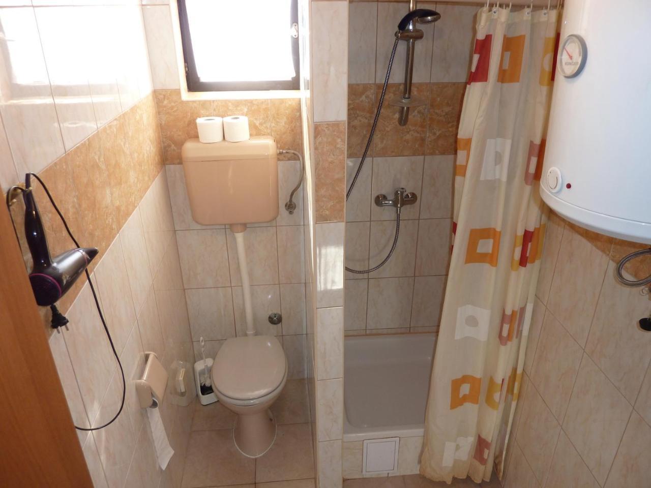 Queen Beach Apartments - Private Pool - Sabunike III Privlaka  Extérieur photo